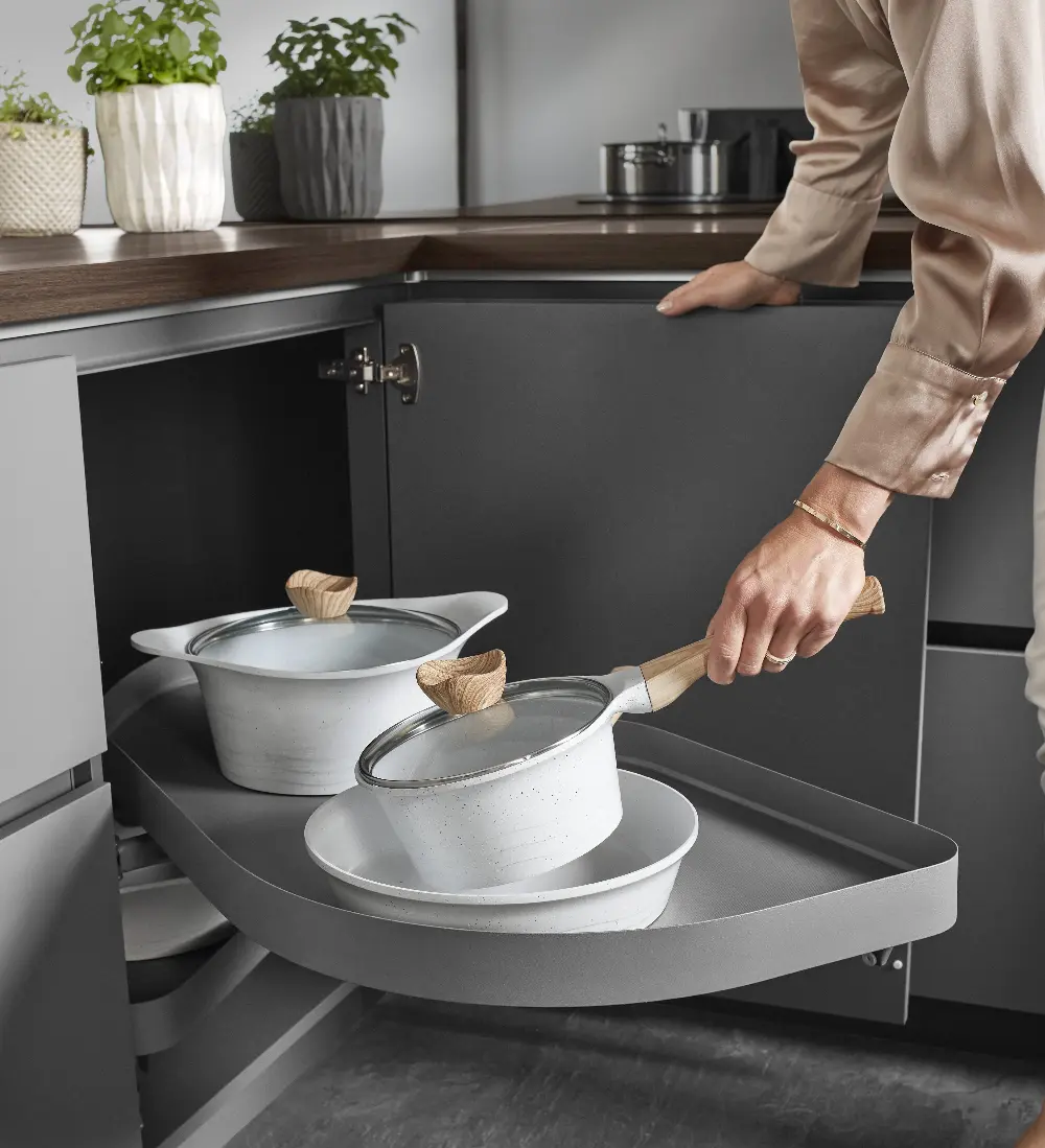 Open corner cabinet with swivel pull-out Open corner cabinet with swivel pull-out