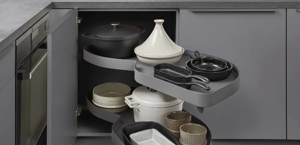 Open corner cabinet with swivel pull-out Open corner cabinet with swivel pull-out