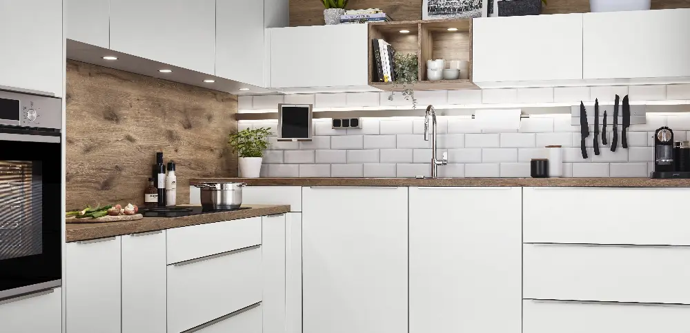 Kitchen with customised use of corner space Kitchen with customised use of corner space