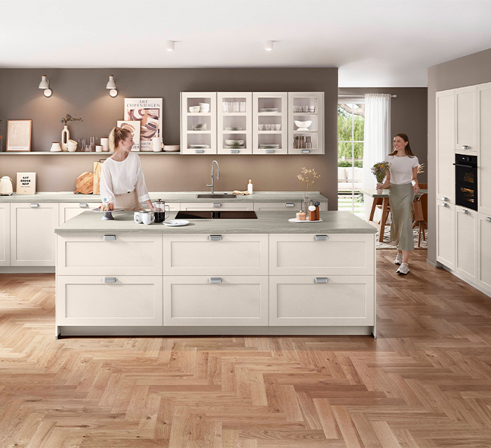 cream_kitchen.jpg cream_kitchen.jpg